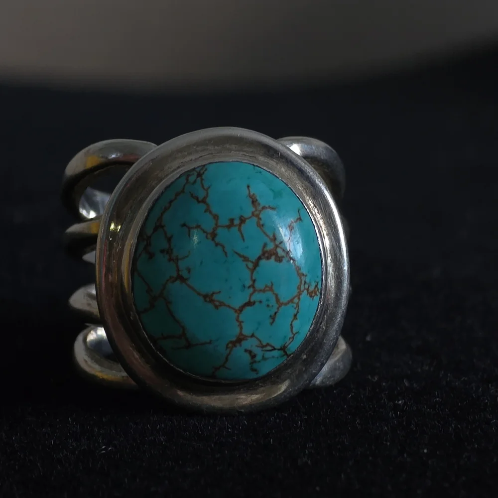 Vintage Turquoise and Graduated Sponge Coral 925 Beaded Necklace & Ring - Picture 8 of 15
